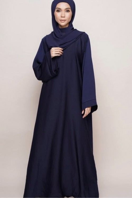 BASIC SOFIE SILK IN NAVY BLUE